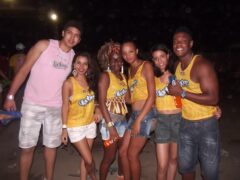 Oktober 10 Anos